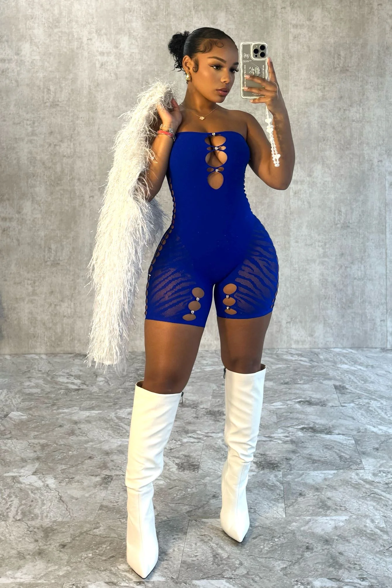 Celina Hallow Out Seamless Tube Romper - Image 4