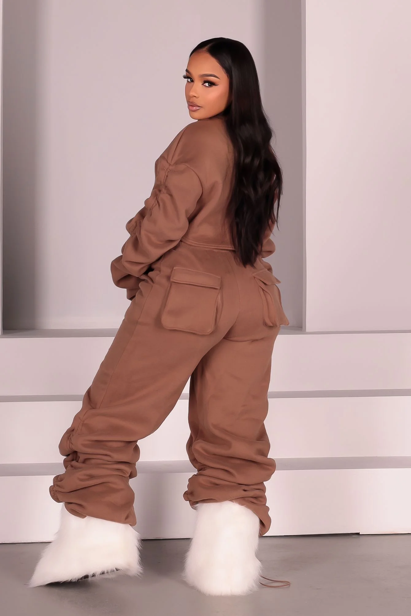 Slow Down Ruched Top & Cargo Jogger SET - Image 4