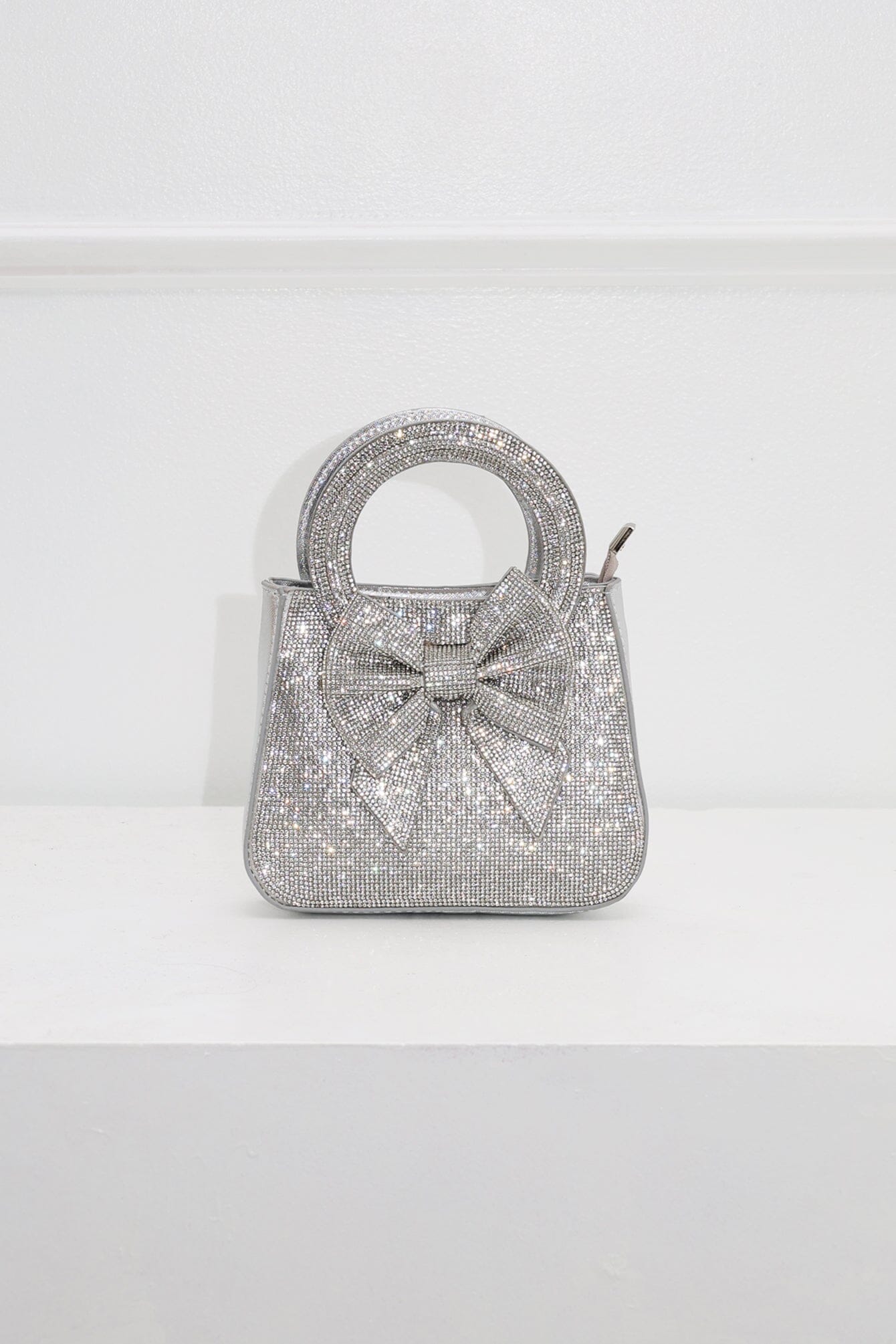 Sweet Yet Bold Bow Clutch - Image 3